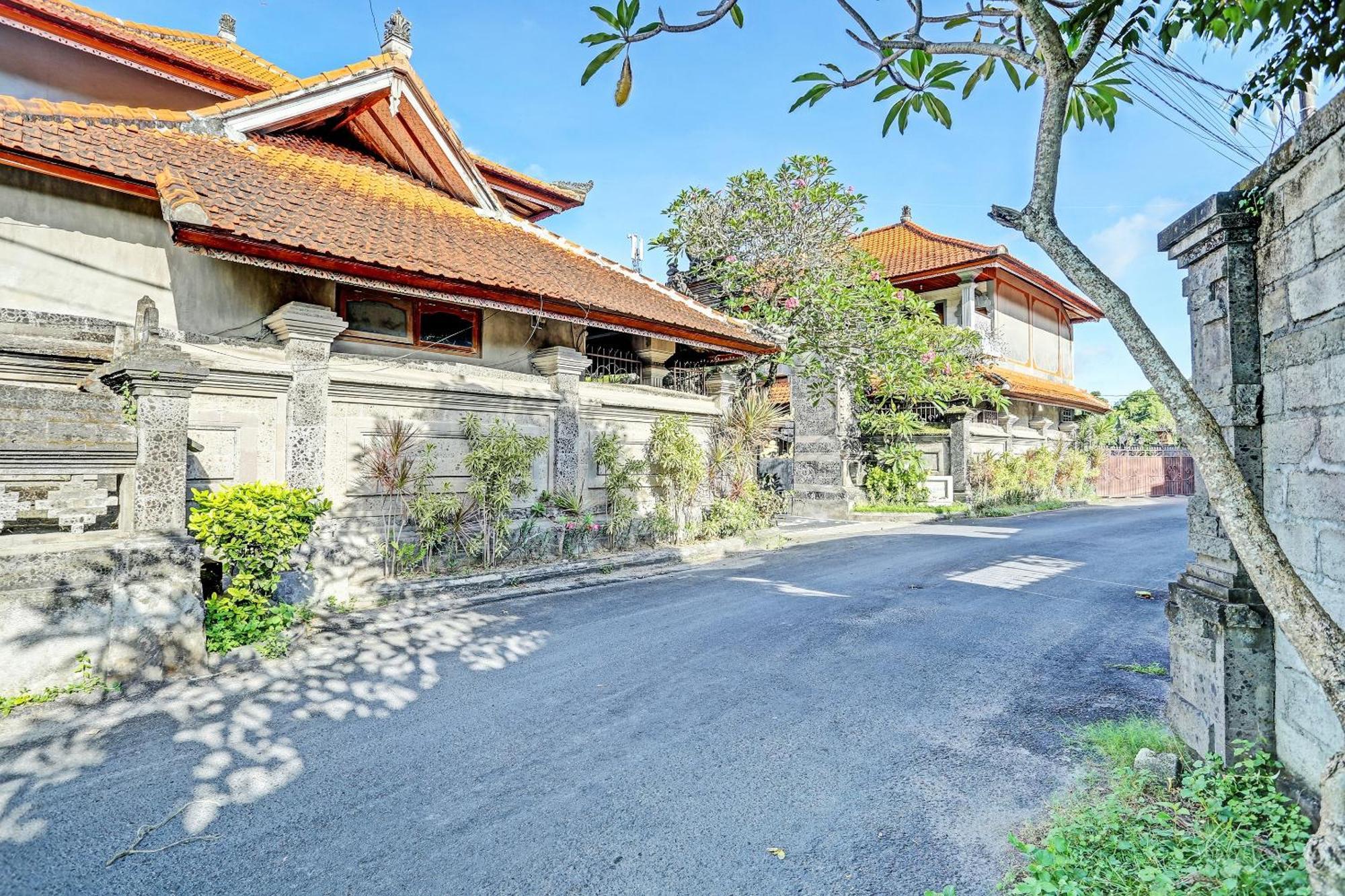 Hotel Oyo Collection O 91125 Puri Dewa Bharata à Jimbaran Extérieur photo